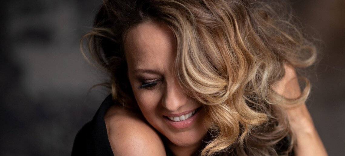 Várszínház - Füst – Pokorny Lia könnyed zenés estje