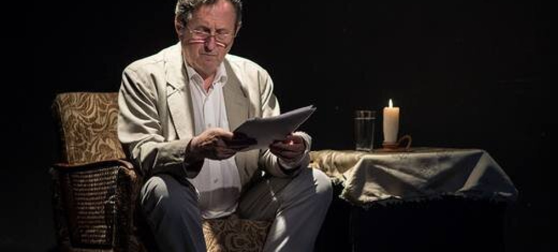 Várszínház: Füves könyvek – Az élet nagy kérdései