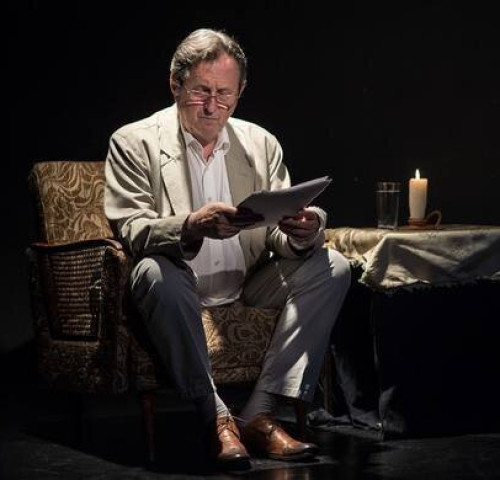 Várszínház: Füves könyvek – Az élet nagy kérdései