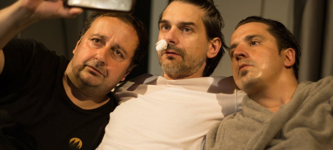 Várszínház: Mika Myllyaho: Pánik, avagy férfiak az idegösszeomlás szélén