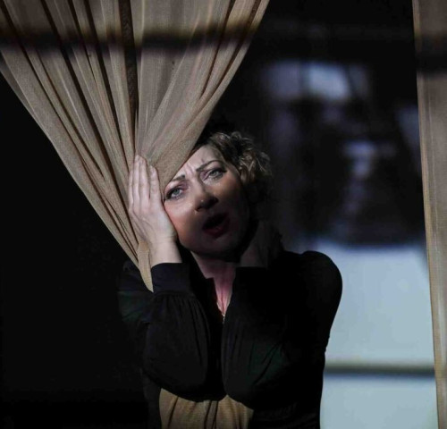 Várszínház: Piaf–marche / Piaf–menet (Hommage á Edith Piaf)