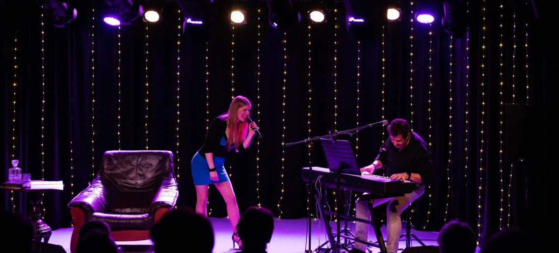 Várszínház - “Tíz kicsi bűnjel” – egy szerelem története