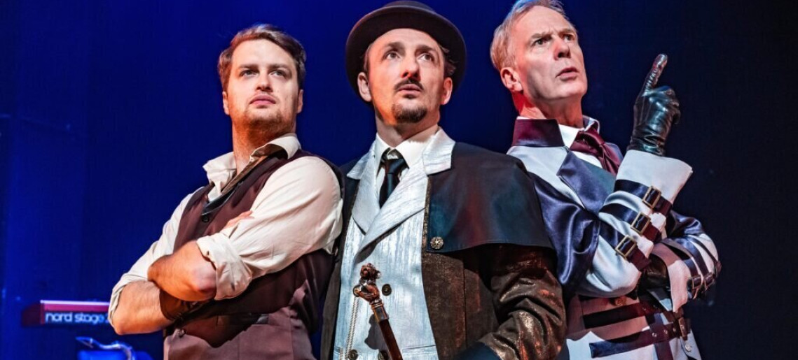 Várszínház: Verne Gyula, Lóci játszik, Divinyi Réka: 80 nap alatt a Föld körül