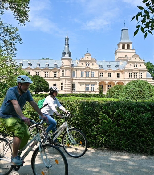 Wenckheim kastélyok kerékpáros túra